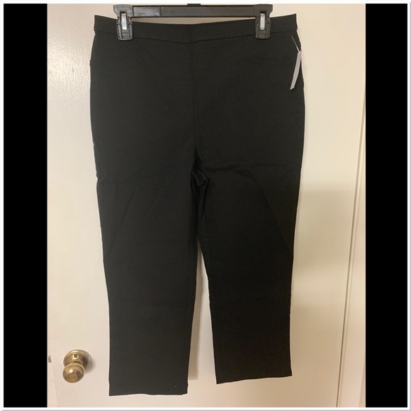 Basic Editions Pants - NWT Women’s Capri Medium size